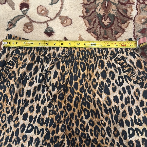 Damson Madder Leopard Pull On Shorts - Picture 9 of 13